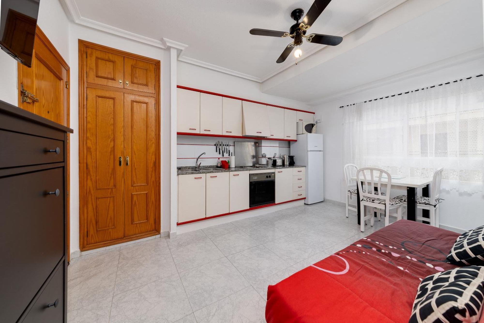 Lovely Apartment Near The Sea Торевьиа Экстерьер фото